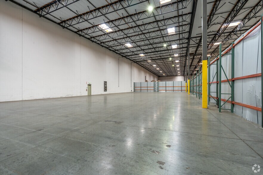 More Photos Of 14600 Innovation Dr, Riverside Warehouse For Lease