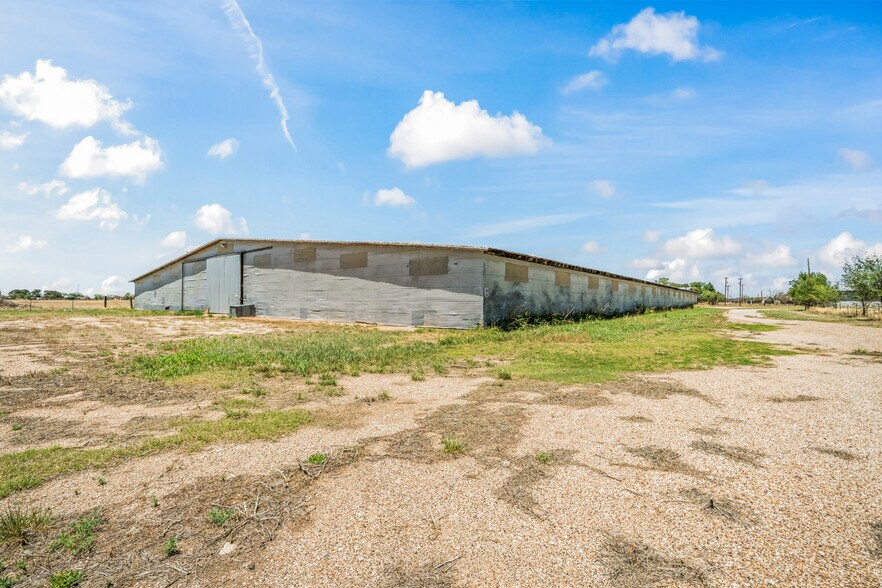 More Photos Of 901 Underwood Street, Littlefield Warehouse For Sale