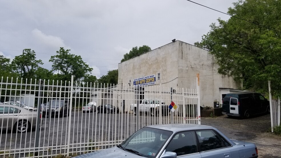 More Photos Of 601 West Ave, Jenkintown Post Office For Sale