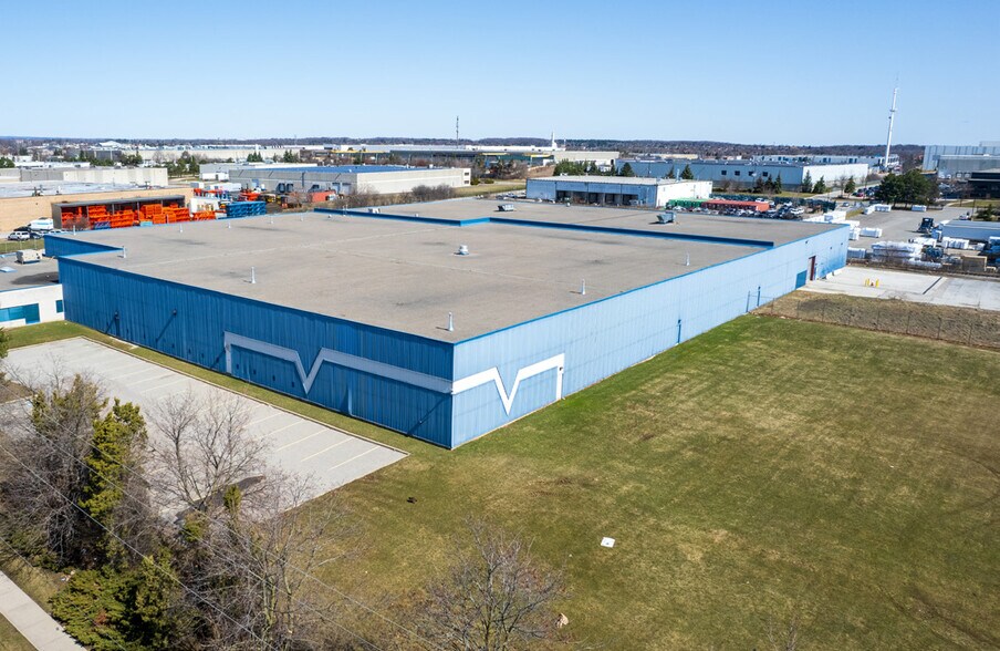 More Photos Of 35 Regan Rd, Brampton Manufacturing For Lease