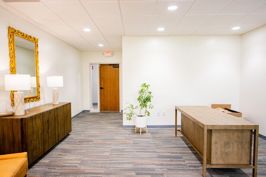 More Photos Of 1331 Elmwood Ave, Columbia Loft Creative Space For Lease