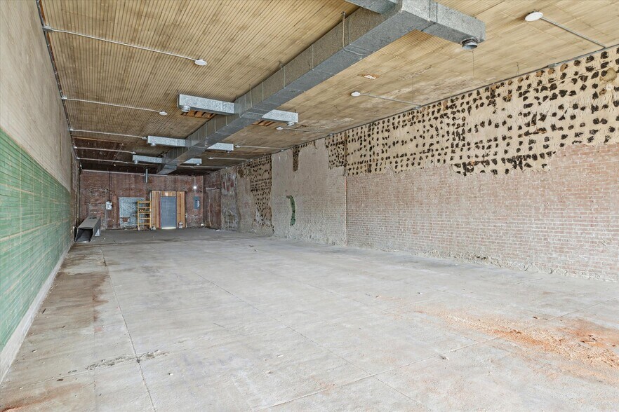 More Photos Of 113 Robb st, Trinity Storefront Retail Office For Sale