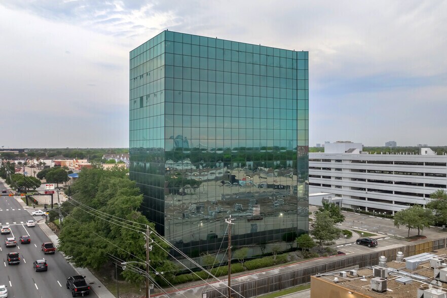 More Photos Of 11490 Westheimer Rd, Houston Office For Lease