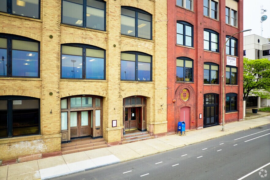 More Photos Of 300 State St, Rochester Office For Lease