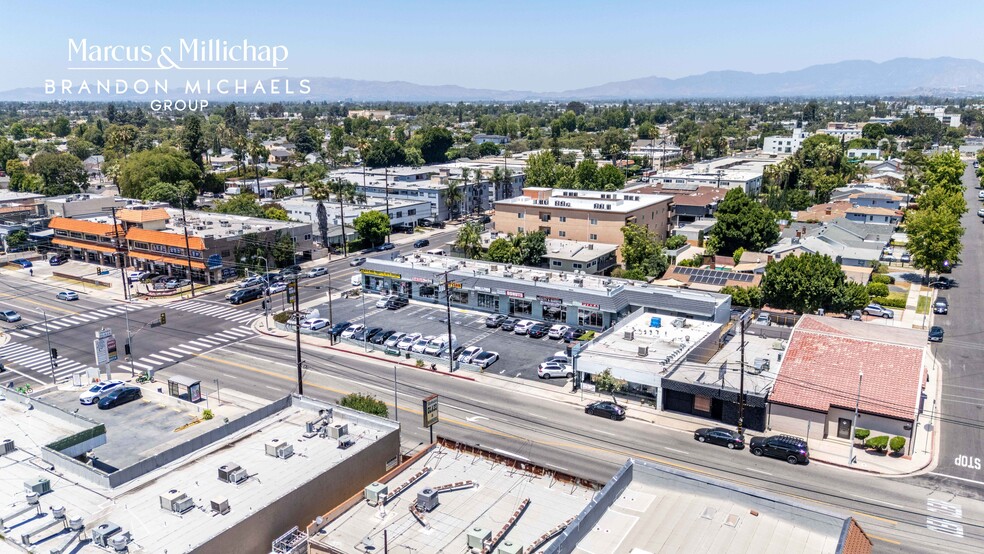 More Photos Of 12439-12463 Oxnard St, North Hollywood Storefront For Sale