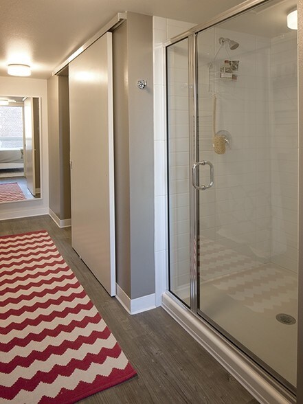 More Photos Of 4535 12th Ave NE, Seattle Apartments For Lease