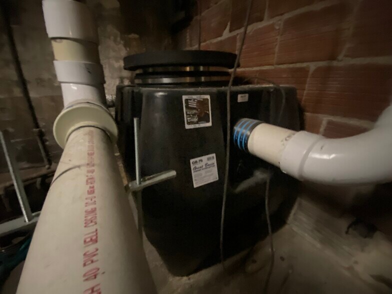 More Photos Of 220 S Campbell Ave, Springfield Storefront Retail Office For Sale