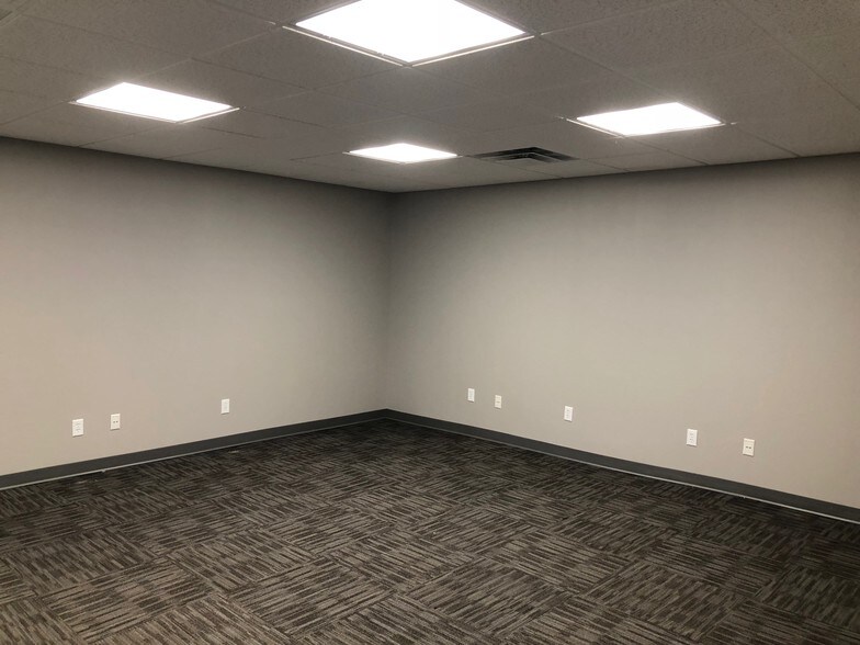 More Photos Of 3223 1st Ave SE, Cedar Rapids Medical For Sale