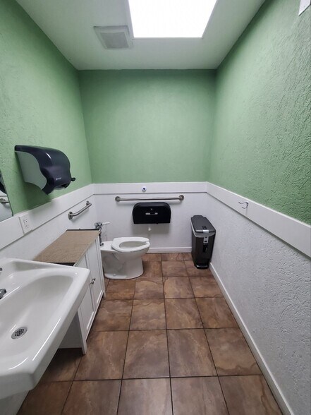 More Photos Of 4014 157th St, Flushing Flex For Sale