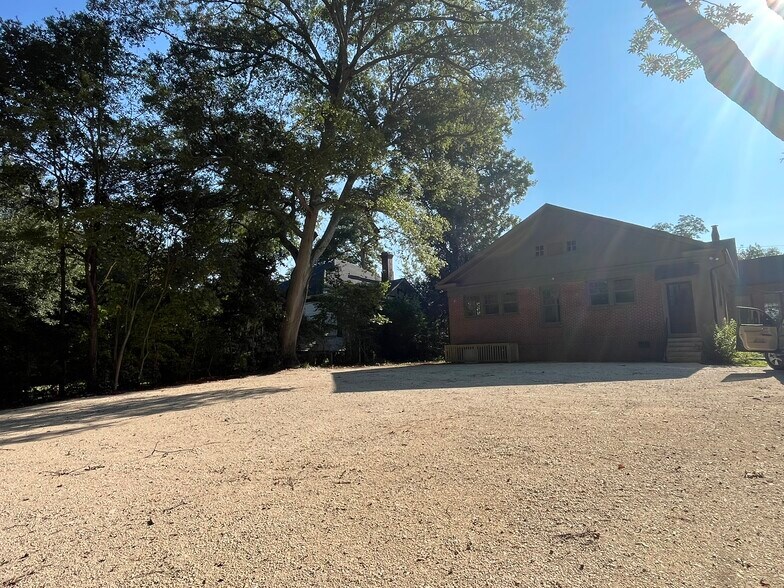 More Photos Of 406 S Lewis St, Lagrange Office For Lease