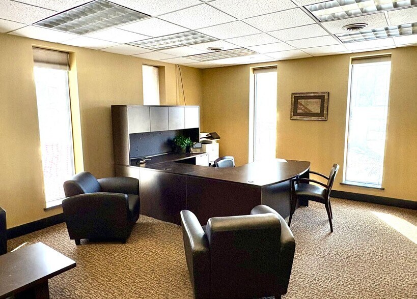 More Photos Of 3600 Tennis Ct, Saint Joseph Manufacturing For Sale