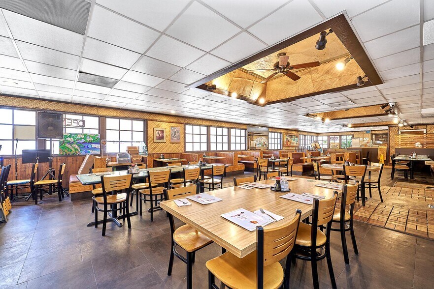 More Photos Of 15926 S Western Ave, Gardena Restaurant For Sale