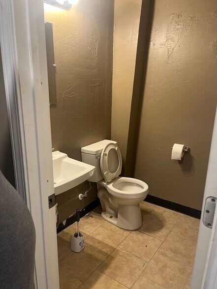 More Photos Of 5380 State Highway 276, Royse City Service For Lease