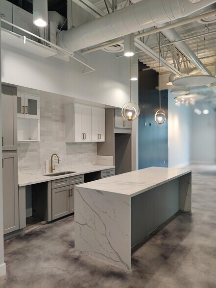 More Photos Of 3748 Bayer Ave, Long Beach Office For Lease