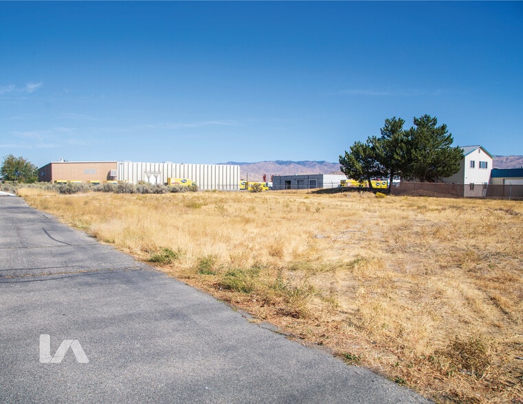 More Photos Of 1000 W Amity Rd, Boise Warehouse For Sale