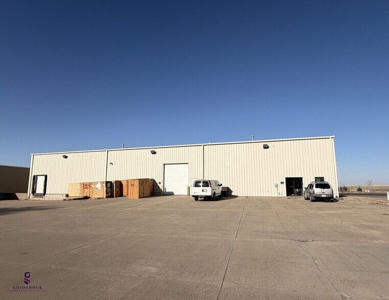 More Photos Of 5021 N 57th St, Lincoln Warehouse For Lease