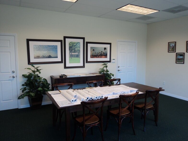 More Photos Of 9015 Americana Rd, Vero Beach Medical For Lease