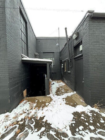 More Photos Of 124 N Main St, Three Rivers Freestanding For Sale