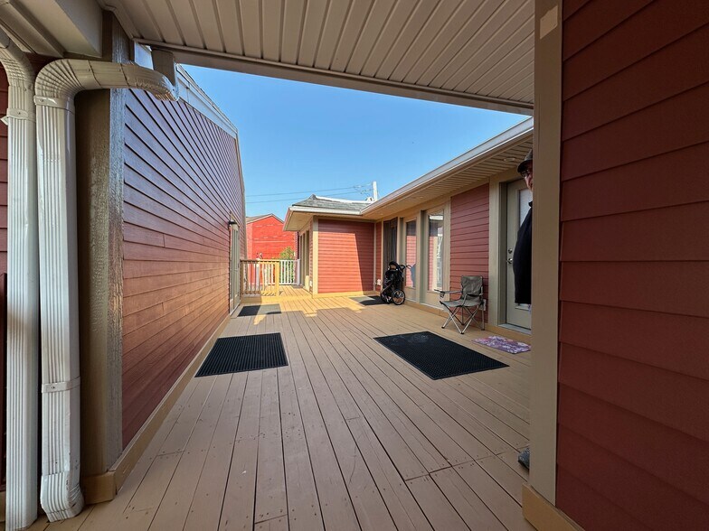 More Photos Of 1 Public Sq, Holley Apartments For Sale