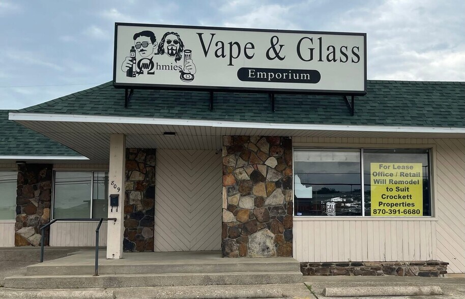 Primary Photo Of 809 Highway 62 65 N, Harrison General Retail For Sale