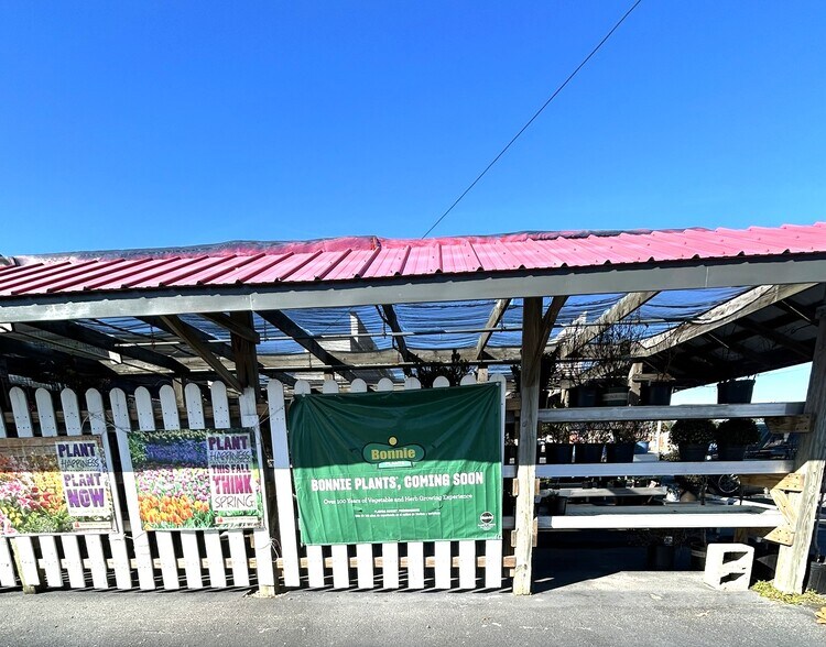 More Photos Of 469 N Main St, Kilmarnock General Retail For Sale