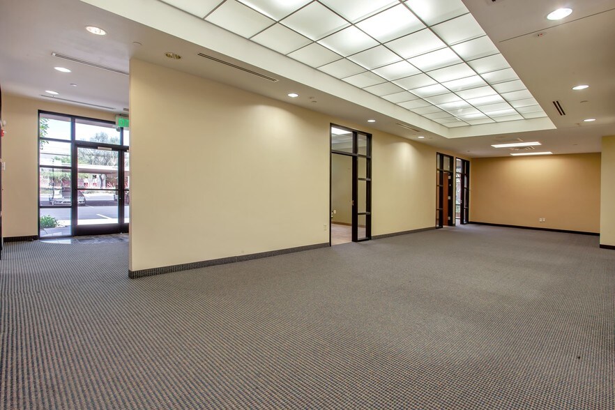 More Photos Of 8155 E Indian Bend Rd, Scottsdale Office For Lease