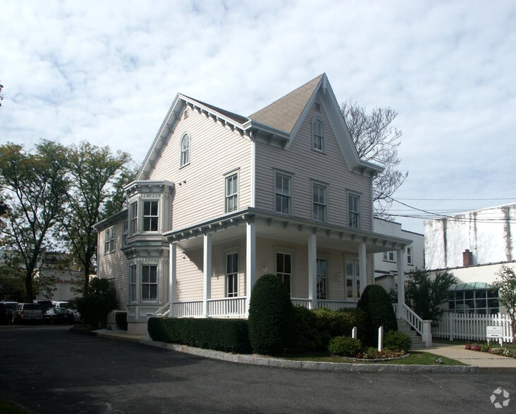 More Photos Of 112 Mason St, Greenwich Office For Lease