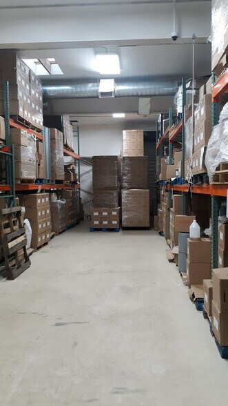 More Photos Of 1411 E Elizabeth Ave, Linden Warehouse For Lease