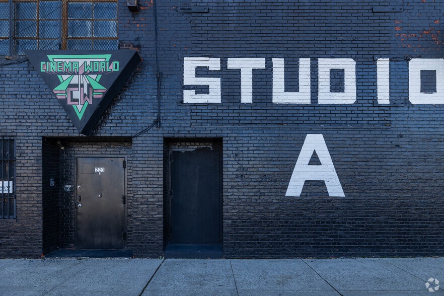 More Photos Of 220 Dupont St, Brooklyn Warehouse For Lease