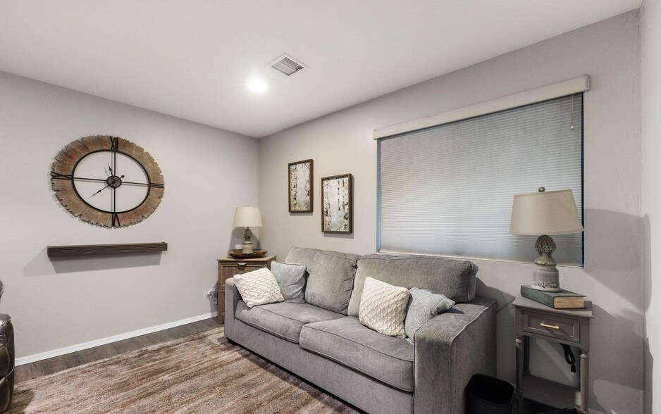 More Photos Of 143 E Merritt St, Prescott Medical For Sale