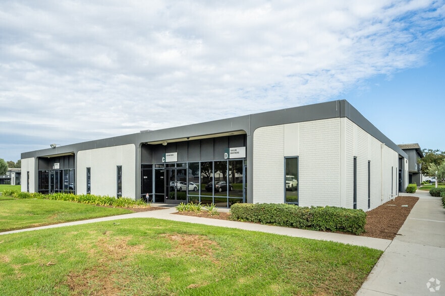 More Photos Of 17981 Sky Park Cir, Irvine Light Manufacturing For Lease