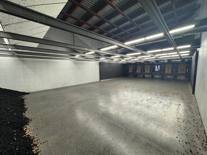 More Photos Of 2195 1st Ave, Opelika Office For Sale