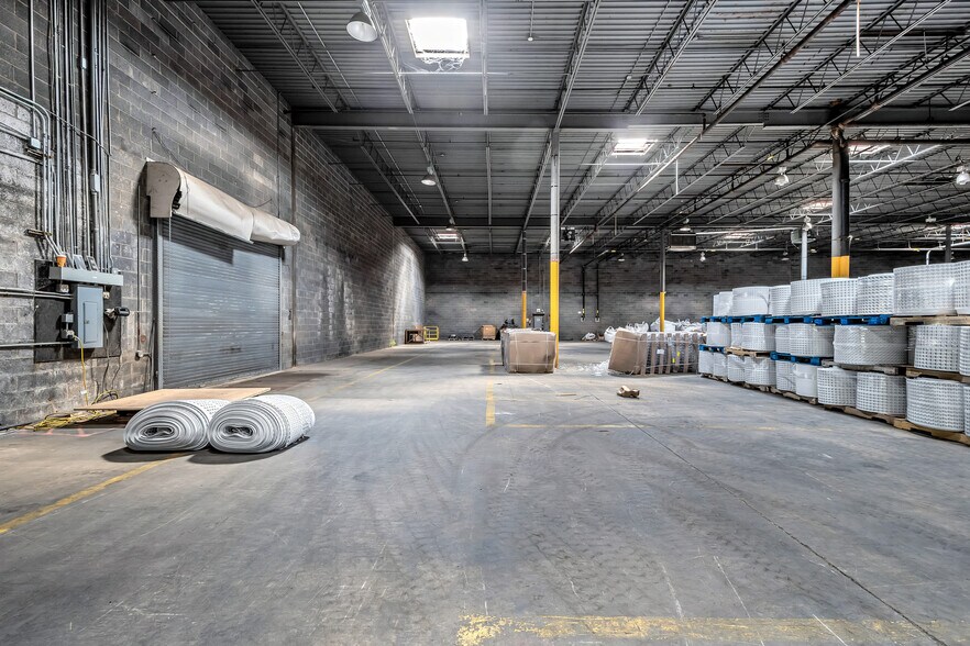 More Photos Of 40 Poplar St, Scranton Warehouse For Lease
