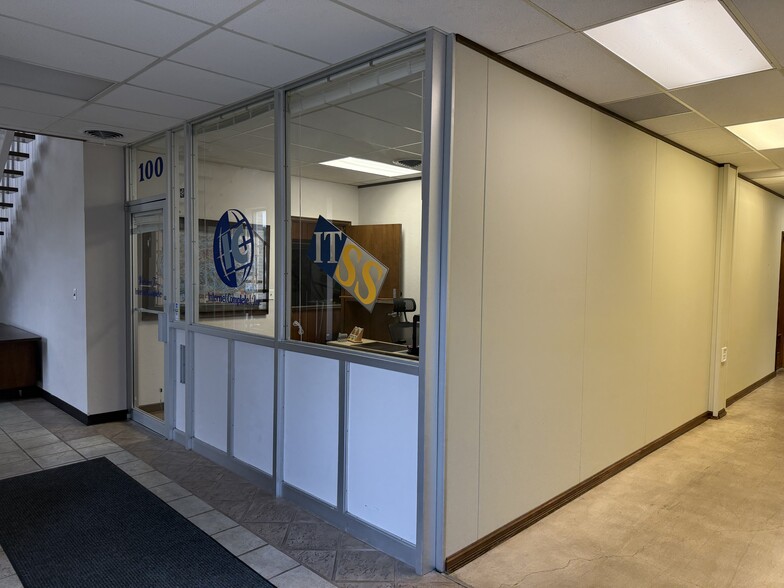 More Photos Of 4509 N Classen Blvd, Oklahoma City Office For Sale