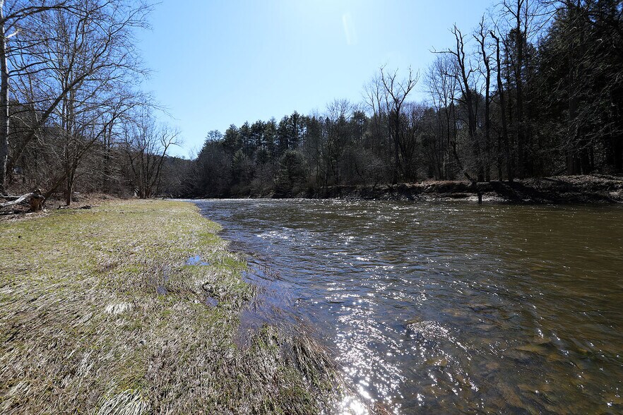 More Photos Of 4587 State Route 17b, Callicoon Auto Dealership For Sale