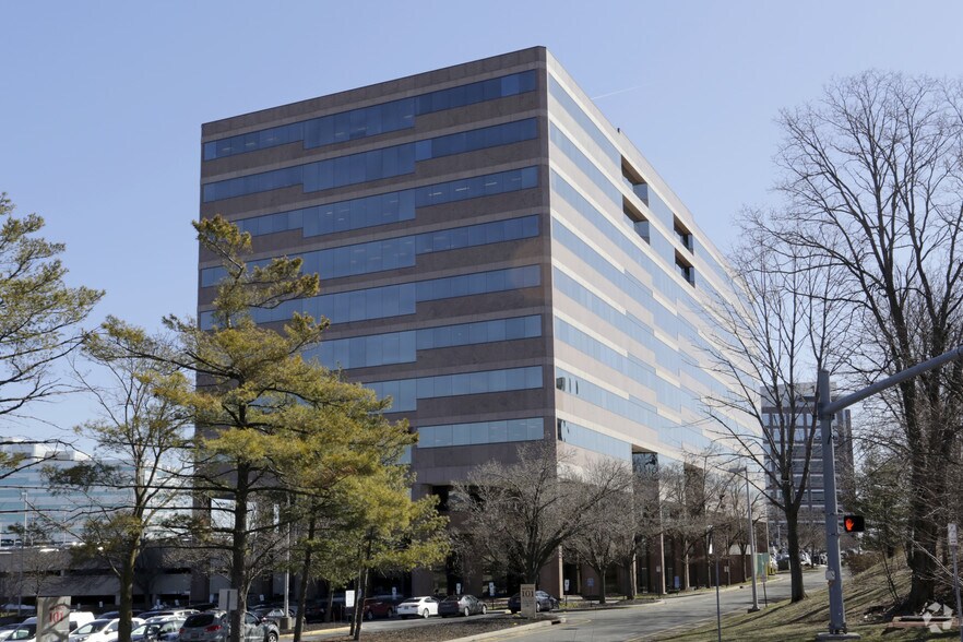 More Photos Of 101 Wood Ave S, Iselin Medical For Lease