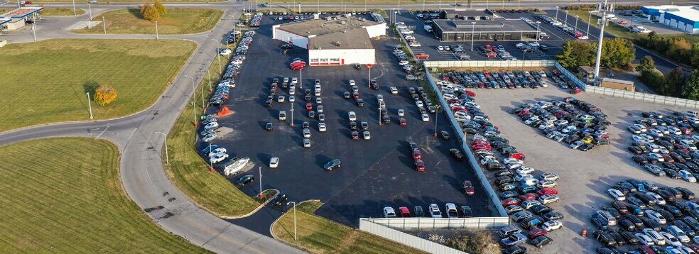 More Photos Of 5303 W Pike Plaza Rd, Indianapolis Auto Dealership For Lease