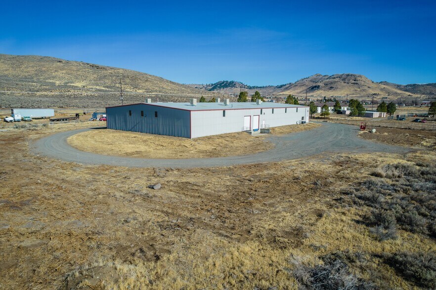 More Photos Of 93696 Highway 70, Chilcoot Warehouse For Lease