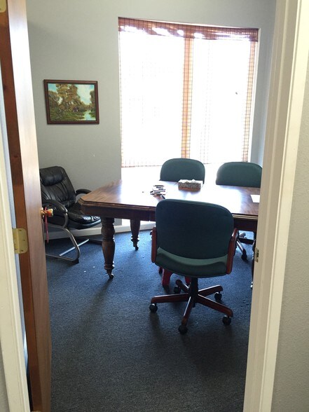 More Photos Of 3095 Highway 101 N, Seaside Office For Sale