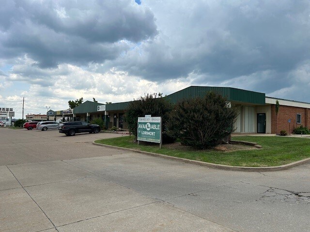 More Photos Of 760 S Kingshighway, Cape Girardeau Office For Sale