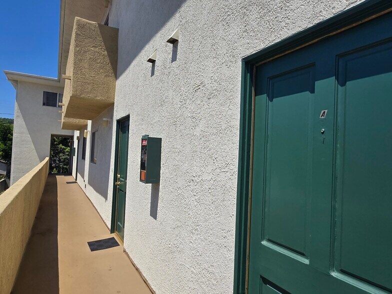 More Photos Of 10809 Palms Blvd, Los Angeles Apartments For Sale