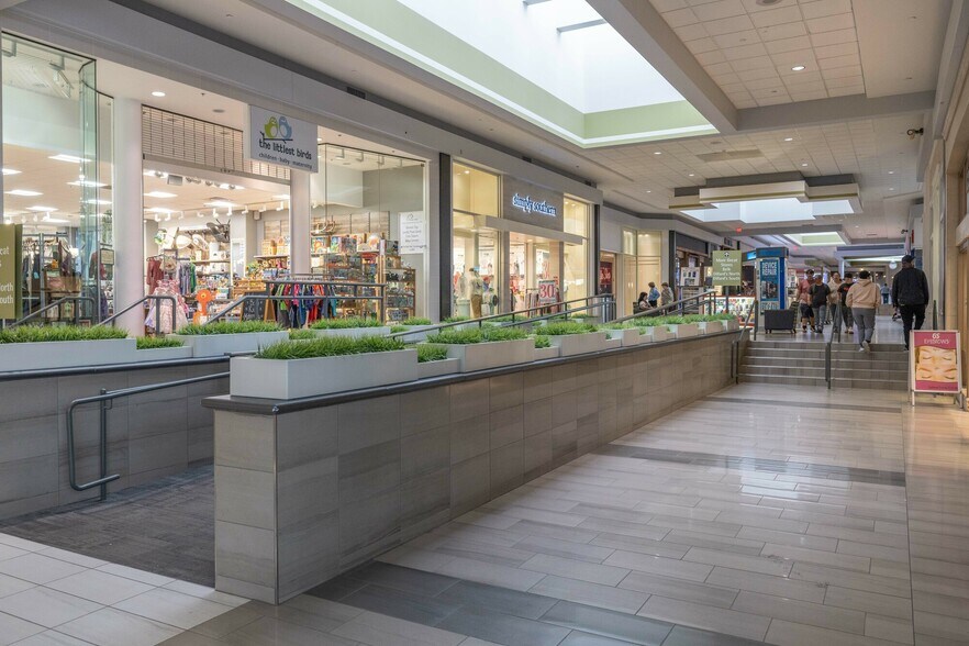 More Photos Of 3 S Tunnel Rd, Asheville Unknown For Lease