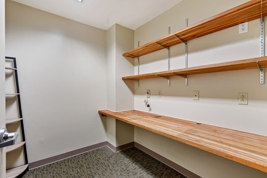 More Photos Of 1301 Grandview Ave, Pittsburgh Office For Sale