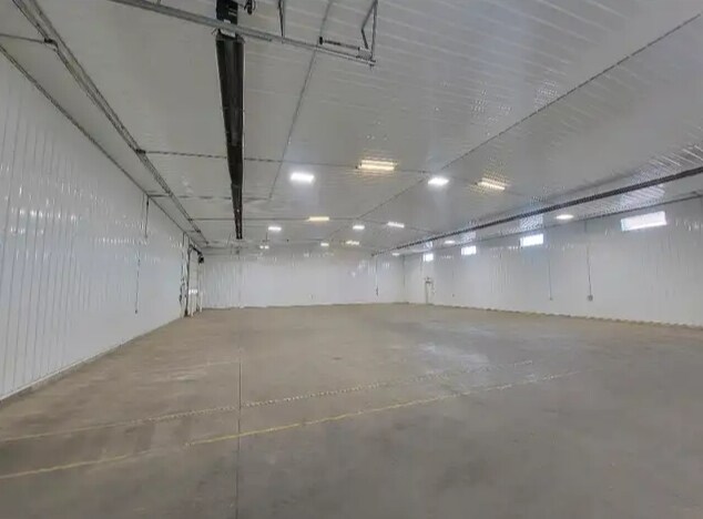 More Photos Of 1801 8th St, Nisku Manufacturing For Lease