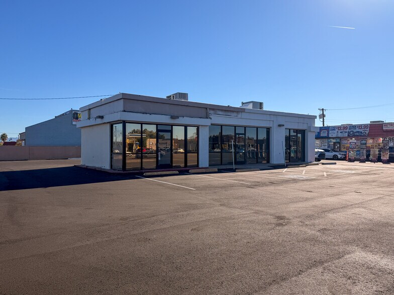 More Photos Of 7501 W Indian School Rd, Phoenix Freestanding For Lease