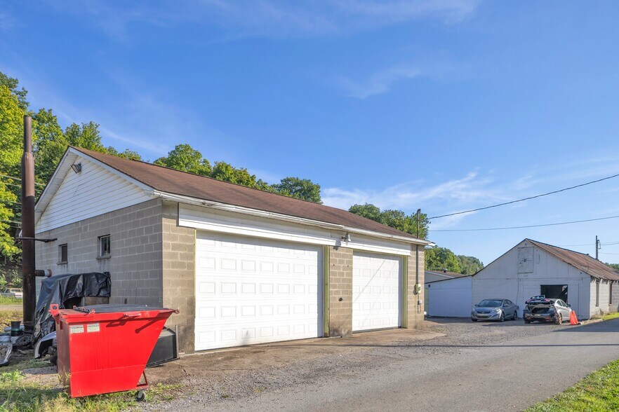 More Photos Of 548 Hill St, Mc Grann Flex For Sale