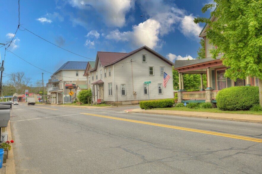 More Photos Of 150 Main St, Benton Office For Sale