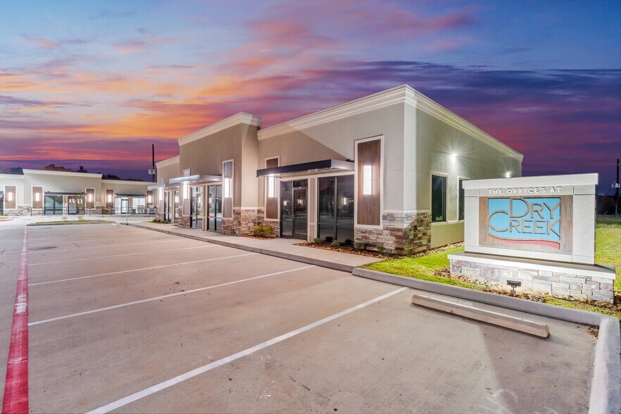 More Photos Of 28809 Hardin Store Rd, Magnolia Office For Lease