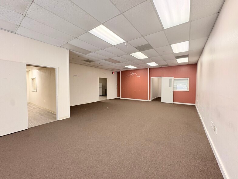More Photos Of 45 S New York Ave, Galloway Unknown For Lease