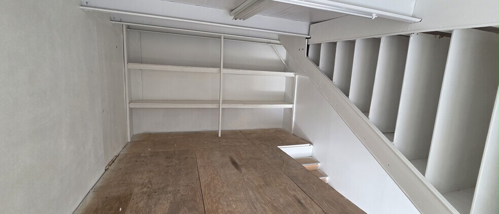 More Photos Of 1133 Industrial Blvd, Naples Manufacturing For Lease